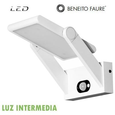 Aplique Beneito & Faure 3531 panel solar PROA LED blanco 2.5W 120º